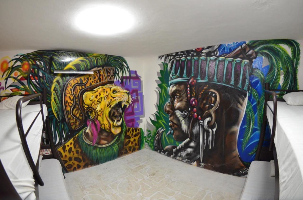 Fiesta Party Hostel - カンクン エクステリア 写真