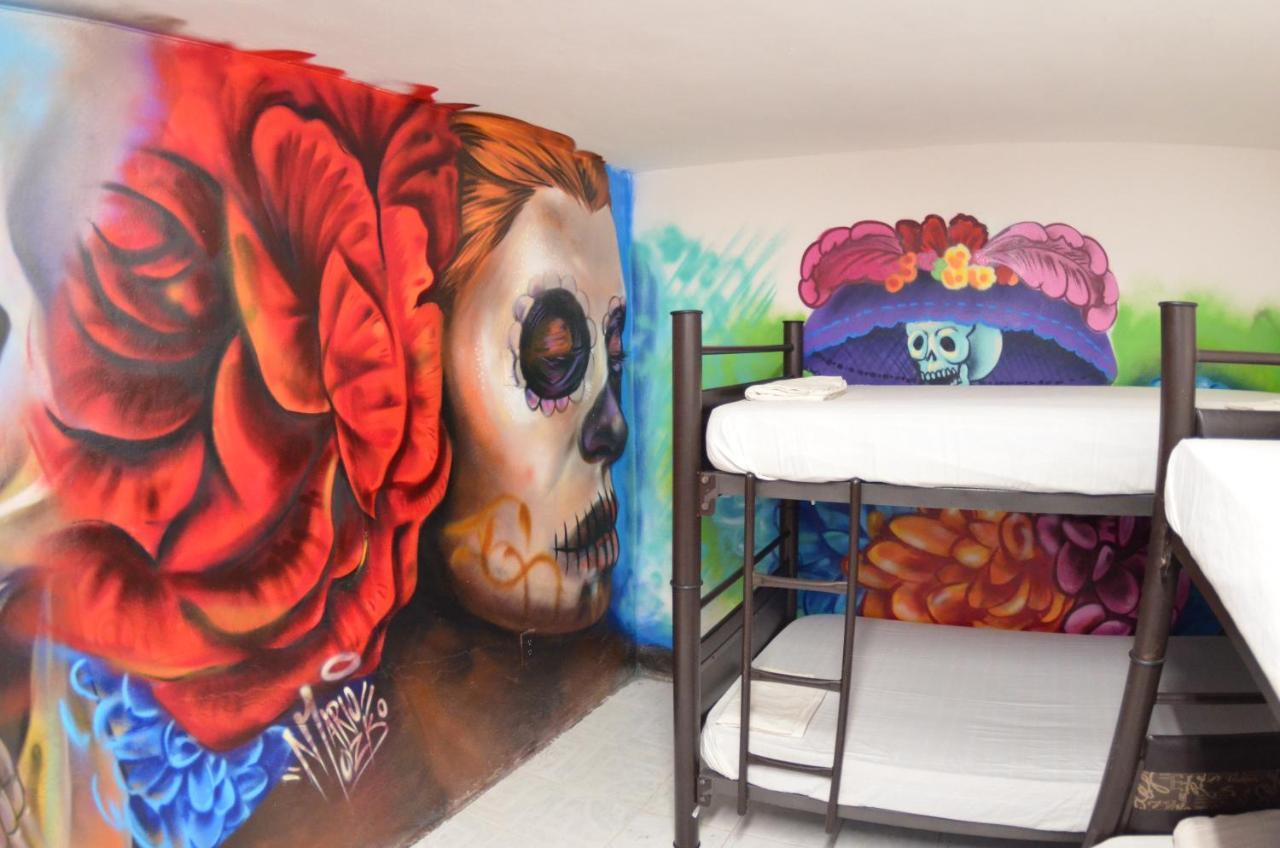 Fiesta Party Hostel - カンクン エクステリア 写真