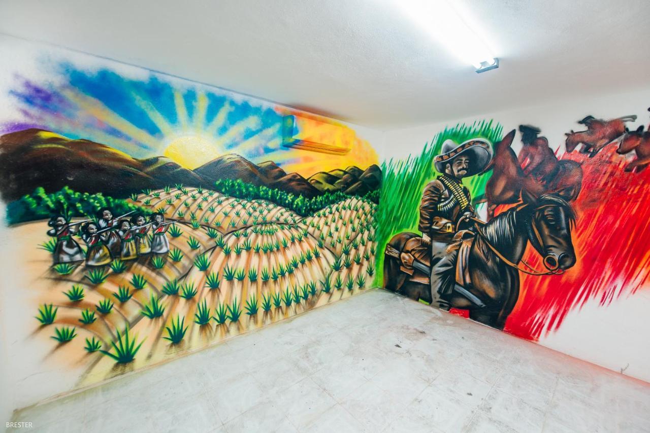 Fiesta Party Hostel - カンクン エクステリア 写真